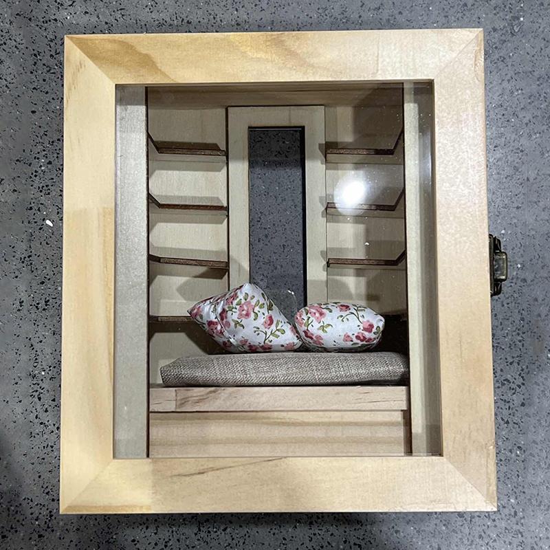 

1 комплект миниатюрных украшений для комнаты, креативная антитревожная книжная полка, ручная работа, комнатная коробка с изысканными деревянными сценами as the picture