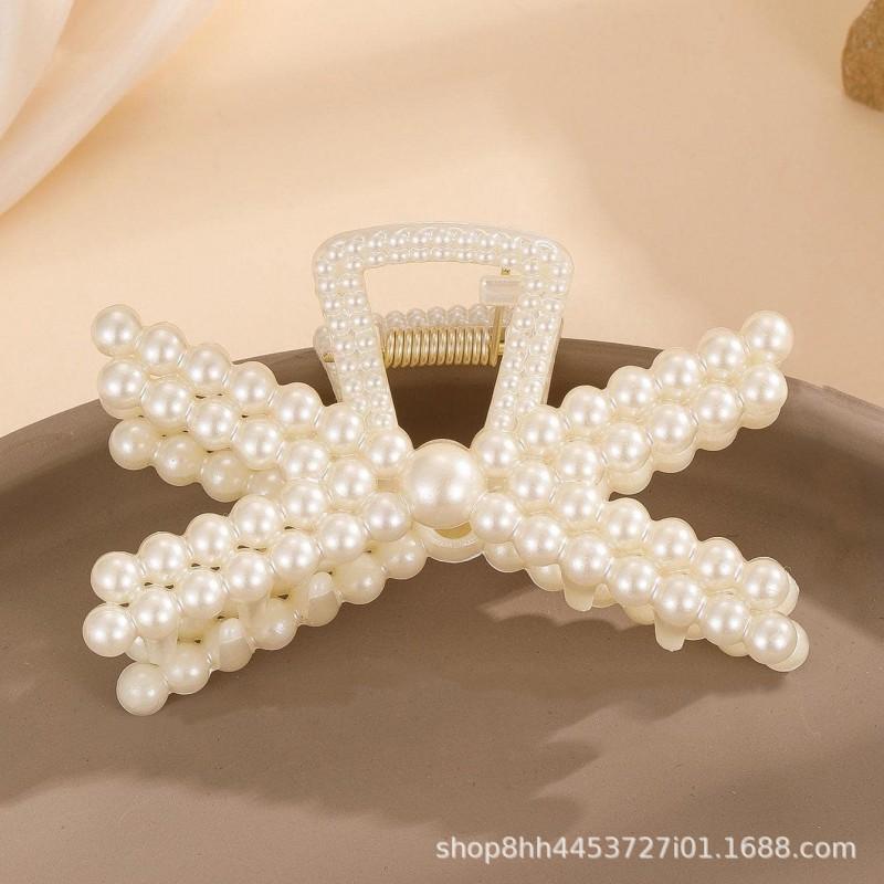 Large Pearl Hair Claw Clip Women Back Of Head Stylish Geometric Accessory Fashionable Bun Holder Korean-Inspired