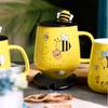 Ceramic Cartoon Bee Mug With Spoon Lid Ceramic Coffee Cups Free Shipping Original Breakfast Cups Christmas Gift Coffee Cup Sets