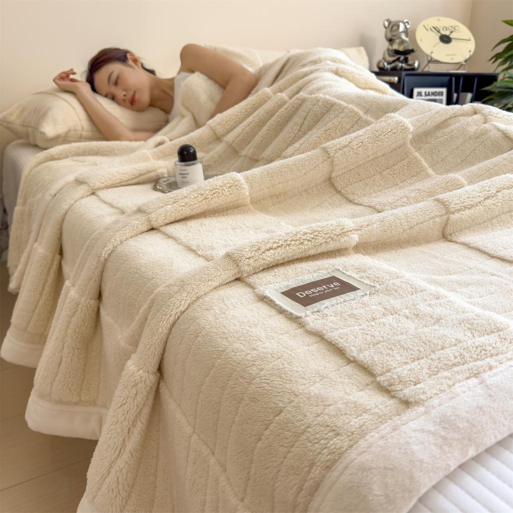 Luxury Thick Double-Sided Fleece Blankets Solid Color Soft Velvet Blanket for Bed Autumn Winter Warm Blanket and Pillowcase Sets