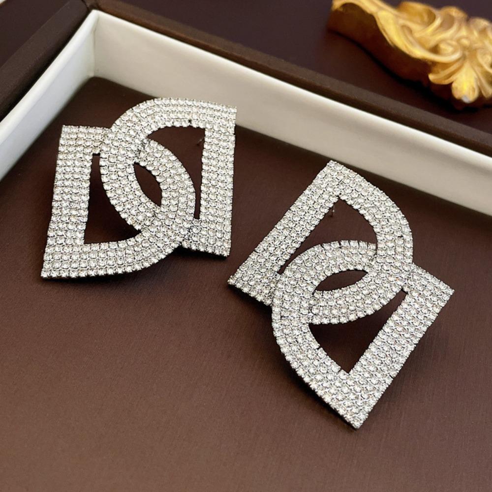 Zircon Inlaid Pearl Butterfly Geometric Earrings European and American Exaggerated High-end Stud Earrings Temperament Light Luxury Earrings