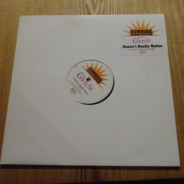 

12-дюймовая пластинка SUNRISE SOUND SYSTEM, CHARLIE - Doesn t Really Matter DT019T Double Top Reco Pop Б/У