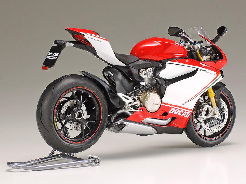 Tamiya 1/12 Motociclete Seria Nr.132 Ducati 1199 Panigale S Tricolore Plastic Model 14132