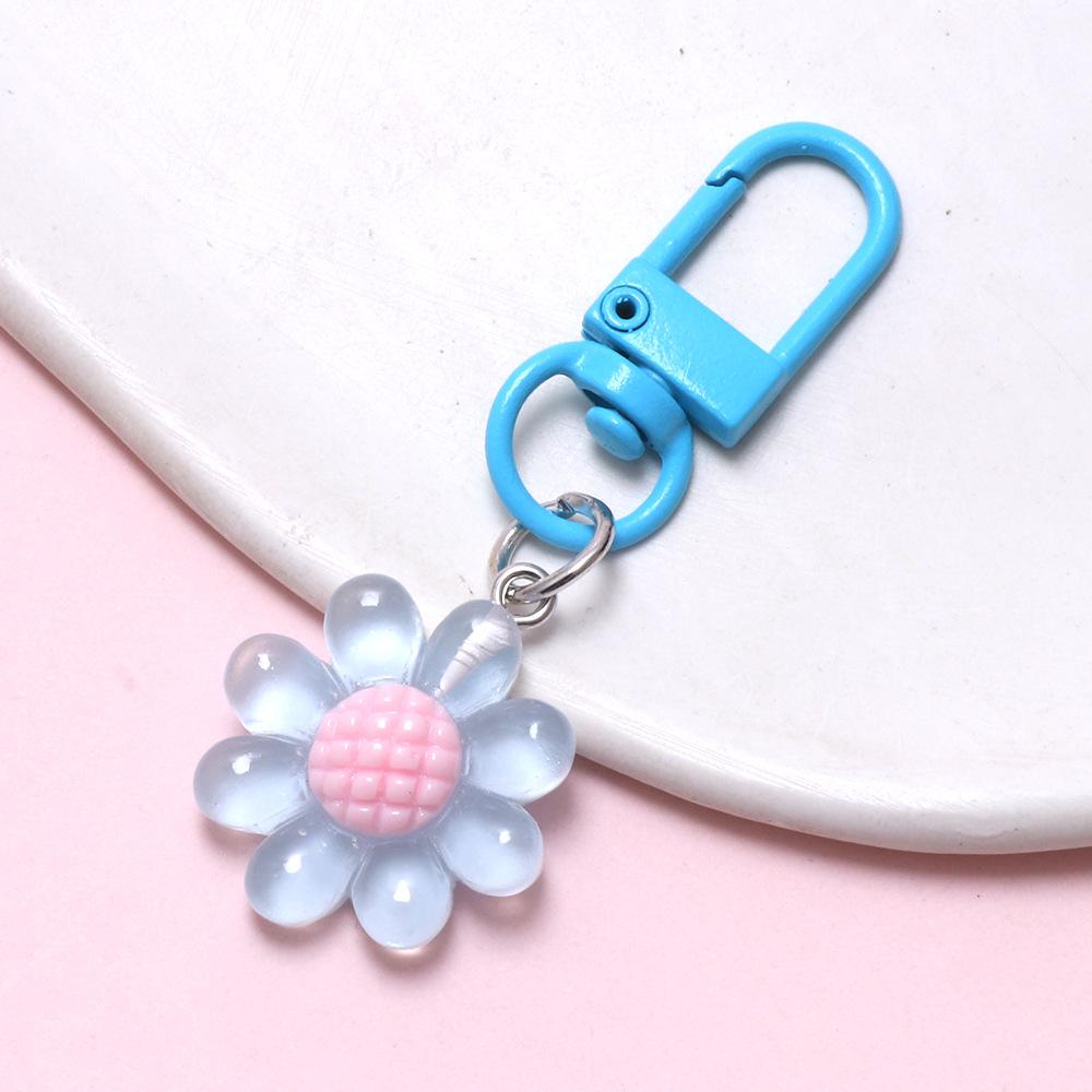 Mini Flower Keychain: Cute Resin Floral Charm Keyring, Ideal for Gifts and Bag Decoration