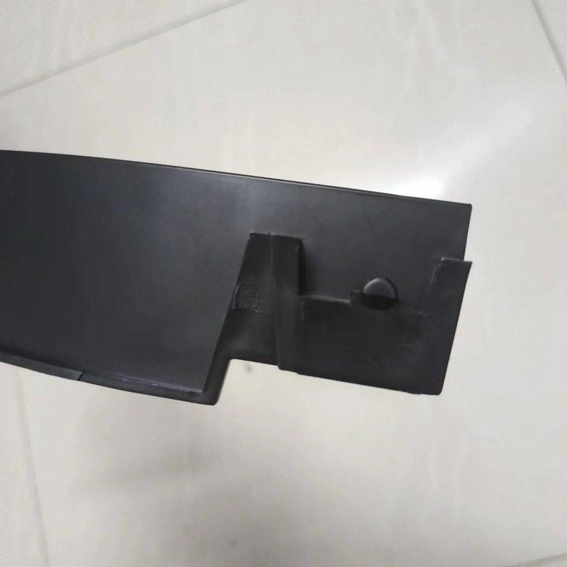 Radiator Cover / Fan Guard For Mitsubishi Montero Pajero V73 V75 V77 V93 V97 2001 2002 2003 2004 2005 2006 MR431290