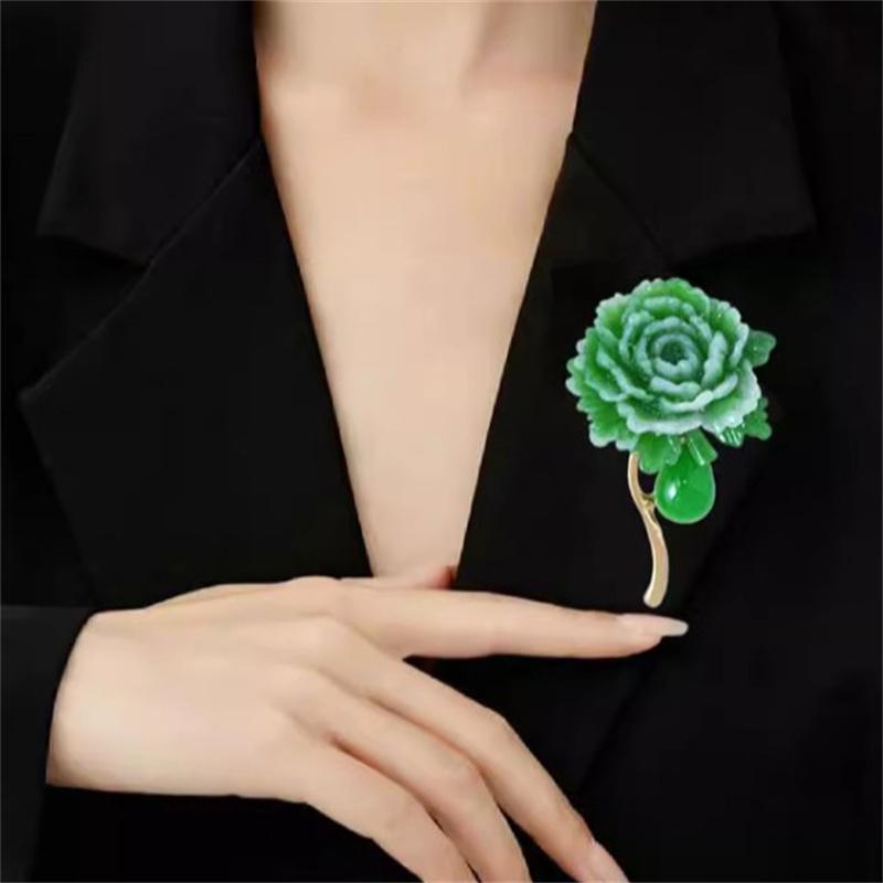 

Vintage Peony Brooch in Green Chinese Style Floral Pin for Anti-Gap & Decoration Elegant Clothing Clip for Women onesize