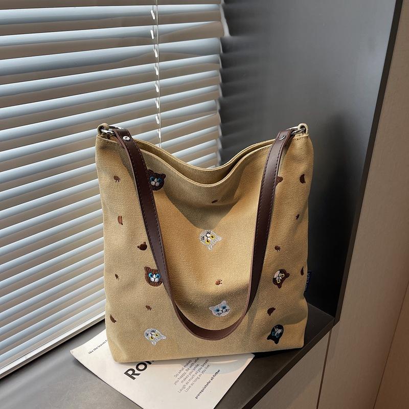Large Capacity Canvas Bag Fashion Tote Bag Embroidered Commuter Bag Student Class Shoulder Tote Bag