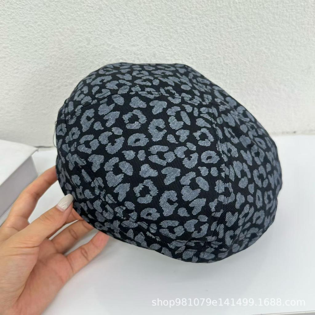 Retro leopard print forward hat female spring and summer personality fashion show face little spice girl versatile trend elegant sunscreen cap