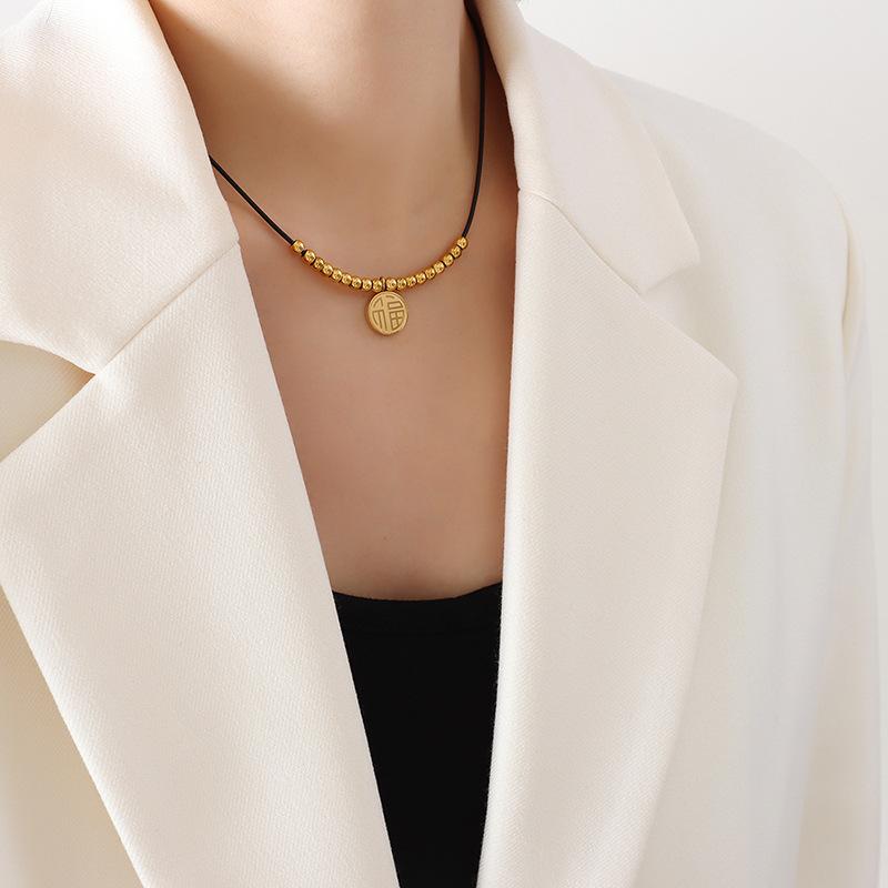 

Титановая сталь Фу Символ Круглый фирменный кулон стальной шарик кожаная веревка ожерелье гонконгский стиль модный тренд нишевый дизайн продвинутый смысл ключица