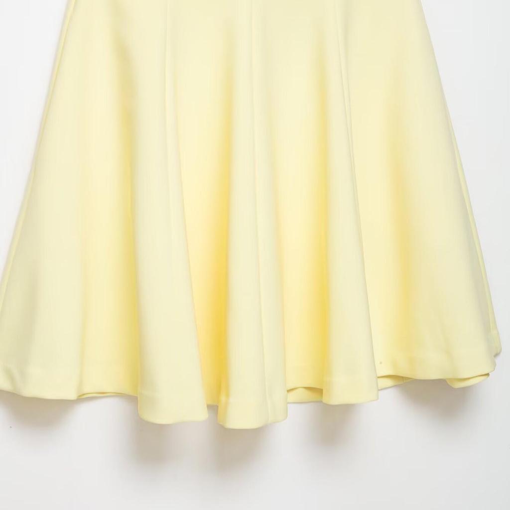 2025 Summer Women's Fashion Slim Fit Halter Dress with Wave Hem