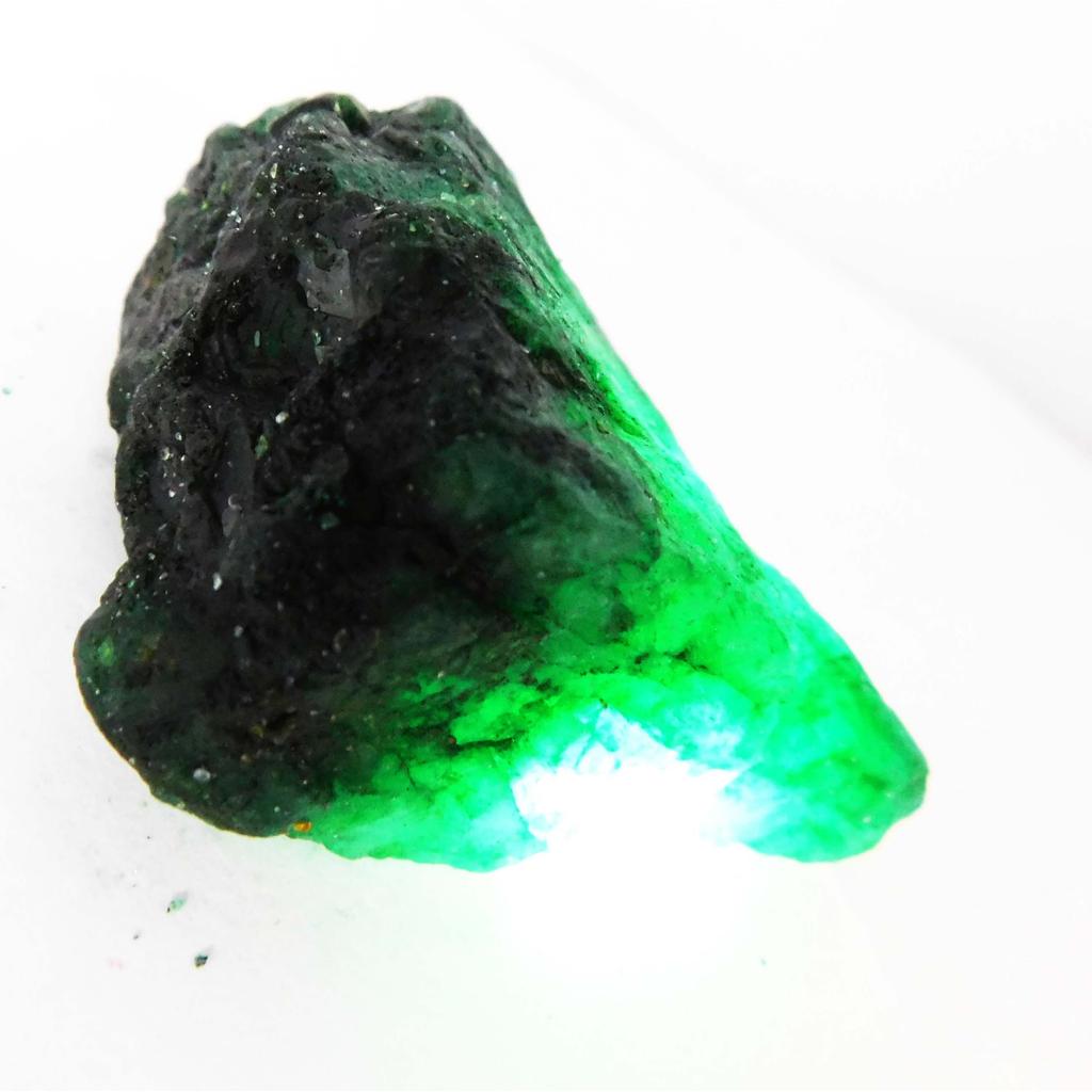 Natural Green Emerald Loose Gemstone 341 Ct Rough for Lapidary and Gem Collections