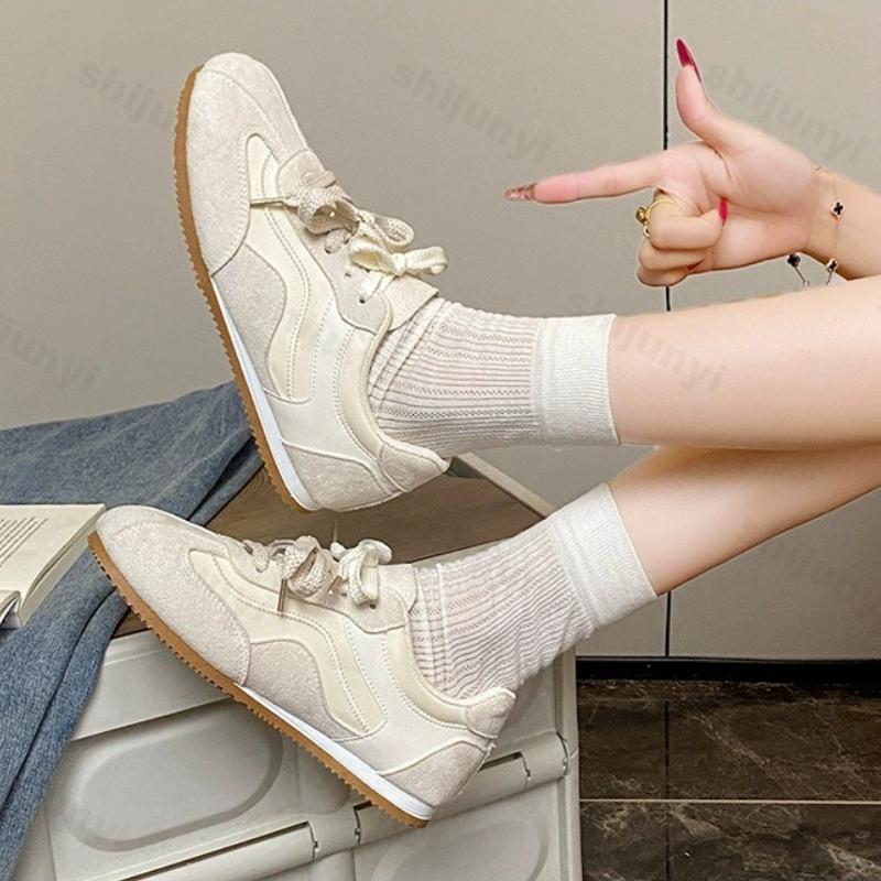 Women's White Sneakers Spring Autumn Lightweight Comfortable Soft Sole Casual Board Shoes Fashion Lace Up Outdoor Non Slip Flats