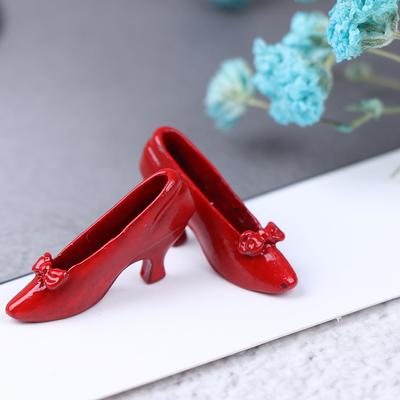 2 Pairs Miniature dollhouse Resin Slippers Home Mini Decor Fairy Garden Bonsa/_SH