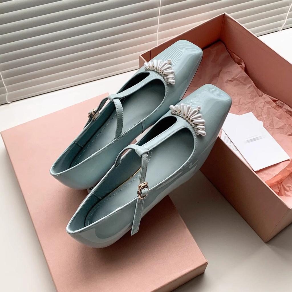 Temperament Square Head Pearl T-Buckle with Low Heel Mary Jane Shoes Women's French Patent Leather Gentle Light Mouth Single Shoes