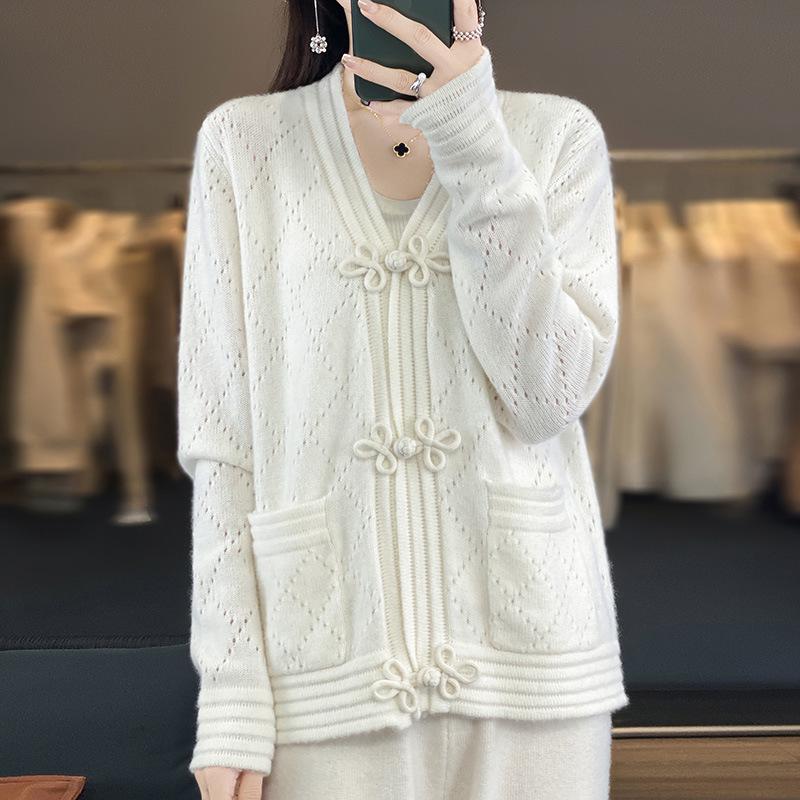 2025 Autumn/Winter Women's Pure Wool Cardigan with Chinese Knot Jacquard & Pockets