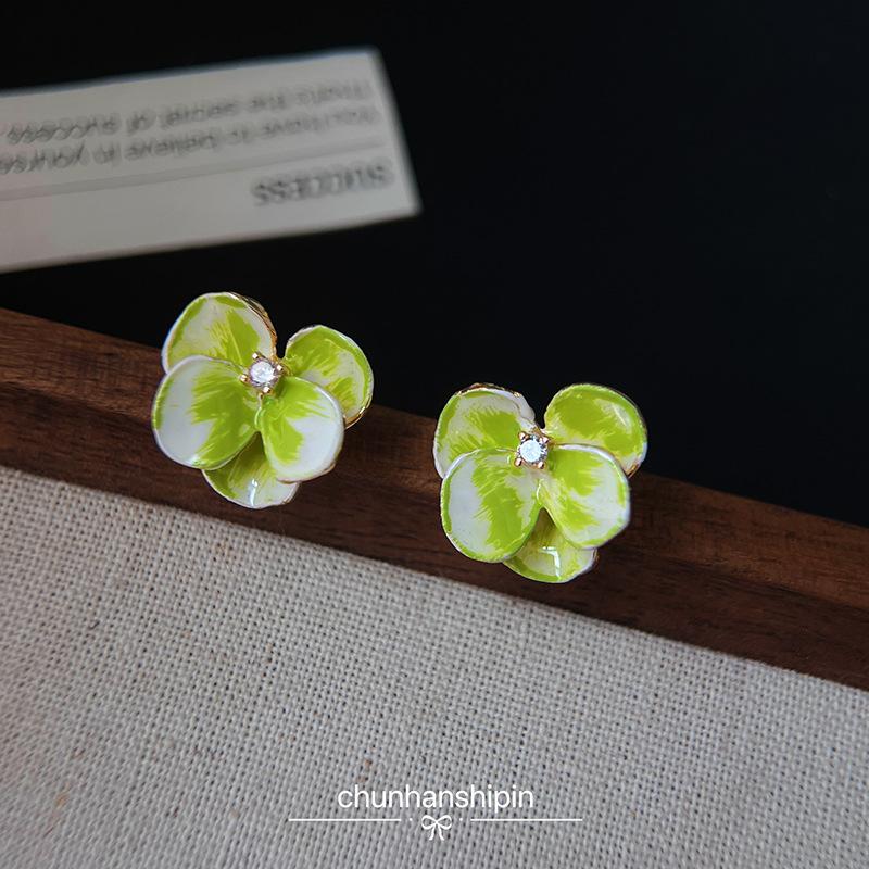 Popular Sicilian Manhua Super Immortal Drop Glaze Flower No Ear Piercing Earrings Women's French Ear Clips Premium Niche Earrings