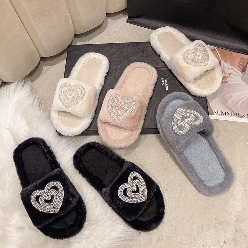 Sweet Slippers Woman Slides Beach Flat Low Heels Fashion Shoes for Women Heart Shaped Platform Slip On Winter Shoes Plus Size