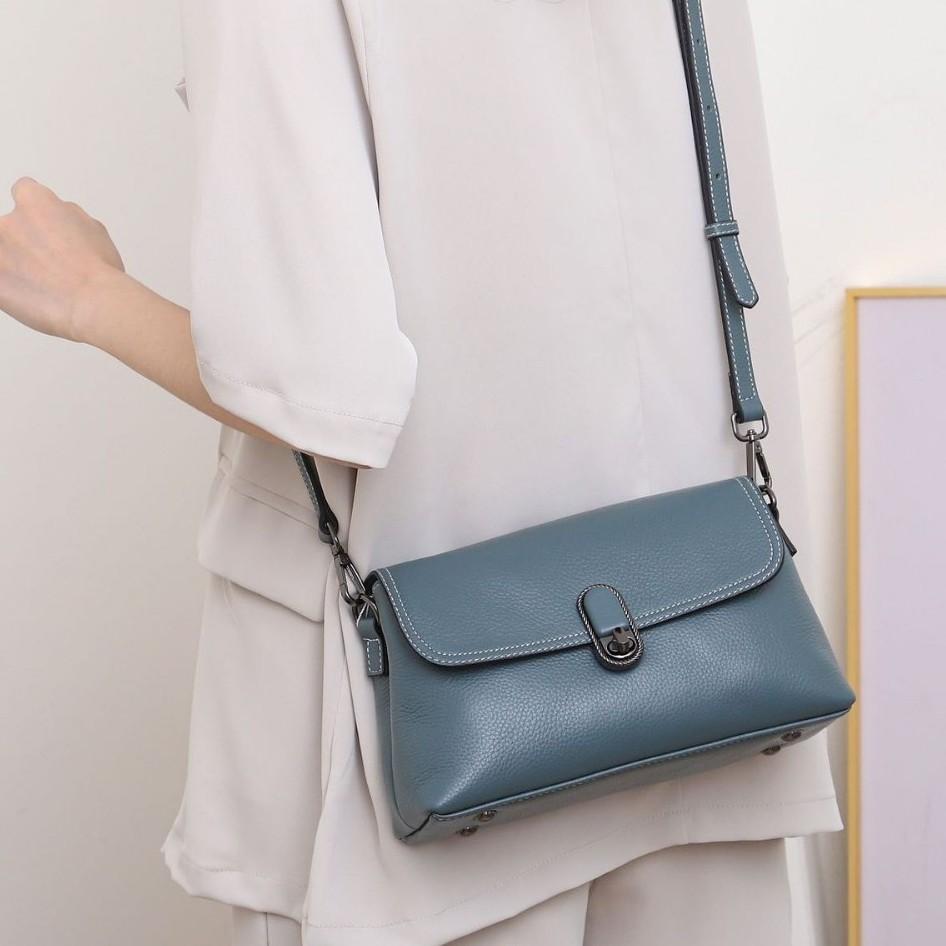 Cowhide Lock Single Shoulder Women's Bag, Large-capacity Messenger Tote Bag, Women's Headbag, Fashionable and Simple Shopping