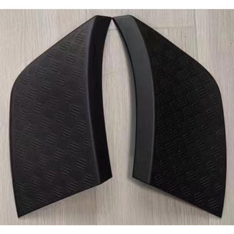 Matte Black Scratch-Resistant Off-Road Kit for New Defender 2020+: Rearview Mirror Cover, Front Bumper & Rear Taillight.