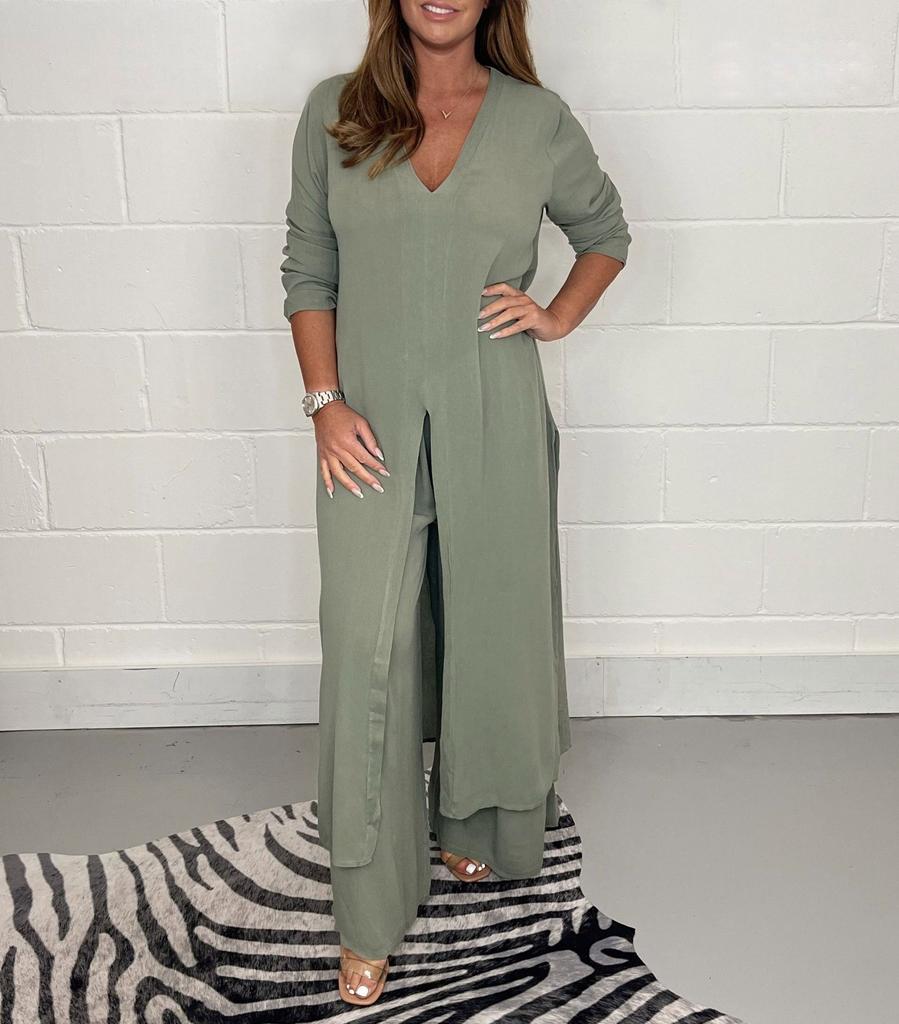 Amazon 2024 Spring and Summer Cross-border New Foreign Trade Women's Clothing V-neck Long-sleeved Split Top Pants Two-piece Set