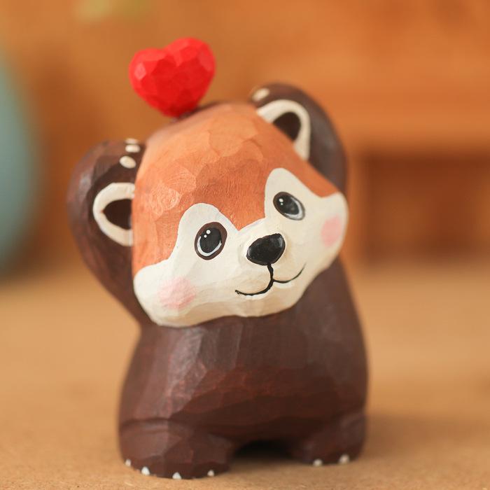 

Solid wood cartoon animal figurines, handmade wood carvings, raccoon hearts, expressing love and affection for you светло-серый