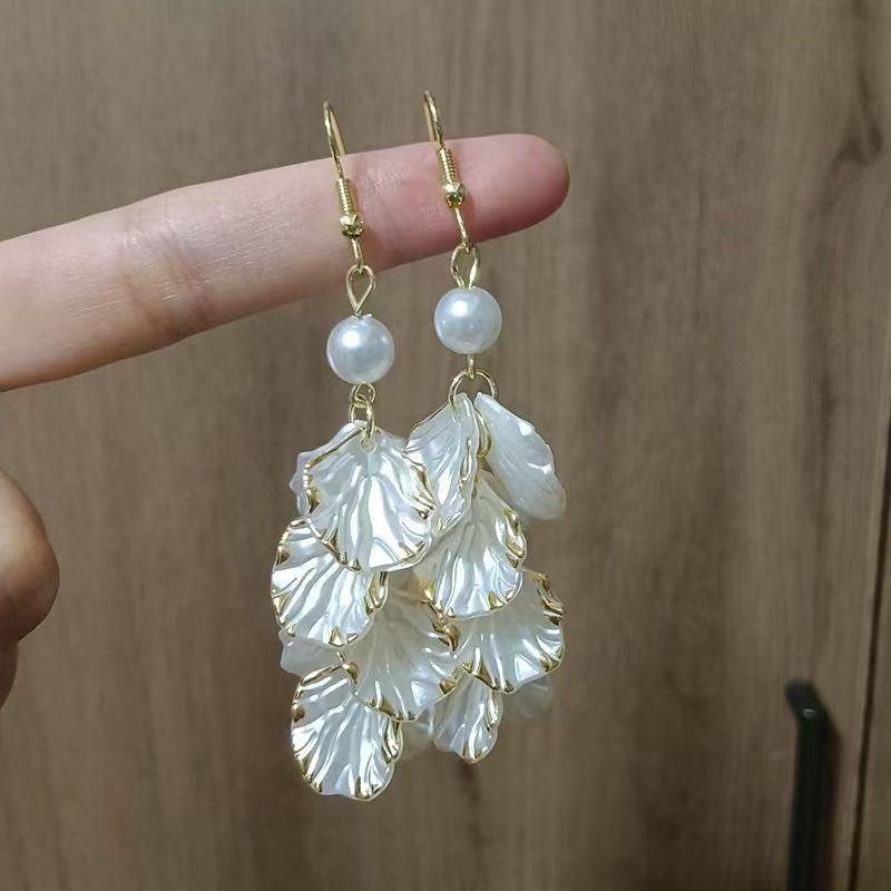 1 Pair Personalized Elegant Luxurious Snowflake Glass Inlaid Christmas Stylish Earrings For Women