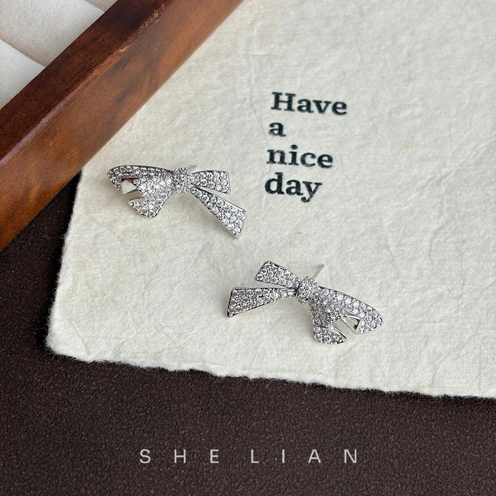 Light luxury high-end confession love letter earrings Korean cute bow stud earrings elegant niche birthday gift earrings