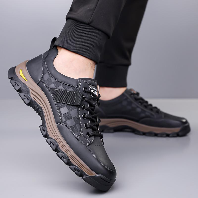 New Autumn and Winter New Climbing Shoes Casual Thickening Men's Sports Shoes Non Slip  Wear Resistant Comfortable Running Shoes