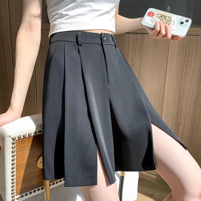 2024 New Black High-Waisted Pleated Wide-Leg Shorts - Slimming, Casual, Slit Design