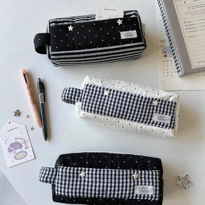 Ins Ležérní Estetický Puntíkovaný Kostkovaný Kapsička na Tužky Bílá Textura Kreativní Patchwork Taštička na Pera Roztomilý Studentský Držák na Tužky Krabička na Psací Potřeby