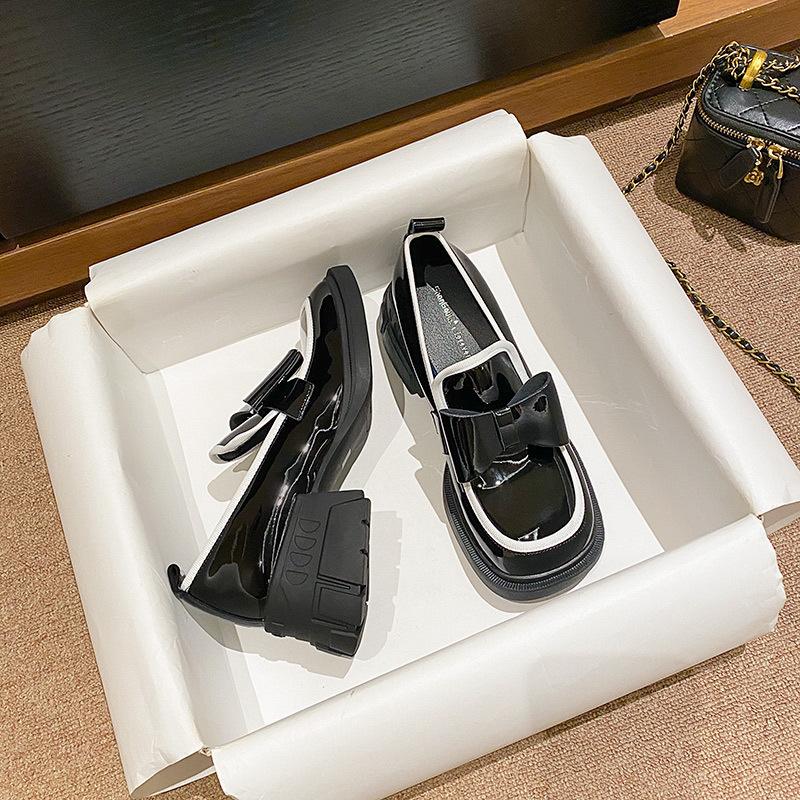 New Lacquered Black and White Single Shoes Women's Retro Thick Bottom British Style Small Leather Shoes Chunky Heel Square Toe Bowknot Loafers