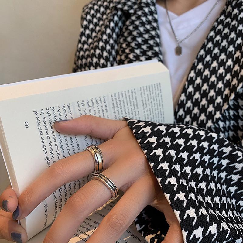 Stylish 925 Silver Open Ring With Artistic Lines And Retro Vibe Ideal For Wear Daily