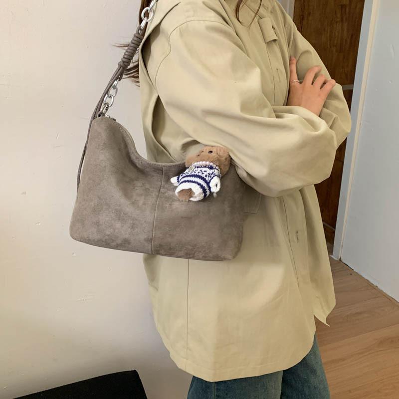 Simple Retro Suede Bag Women's 2025 New Exquisite Versatile Messenger Bag Super Fire Shoulder Underarm Bucket Bag