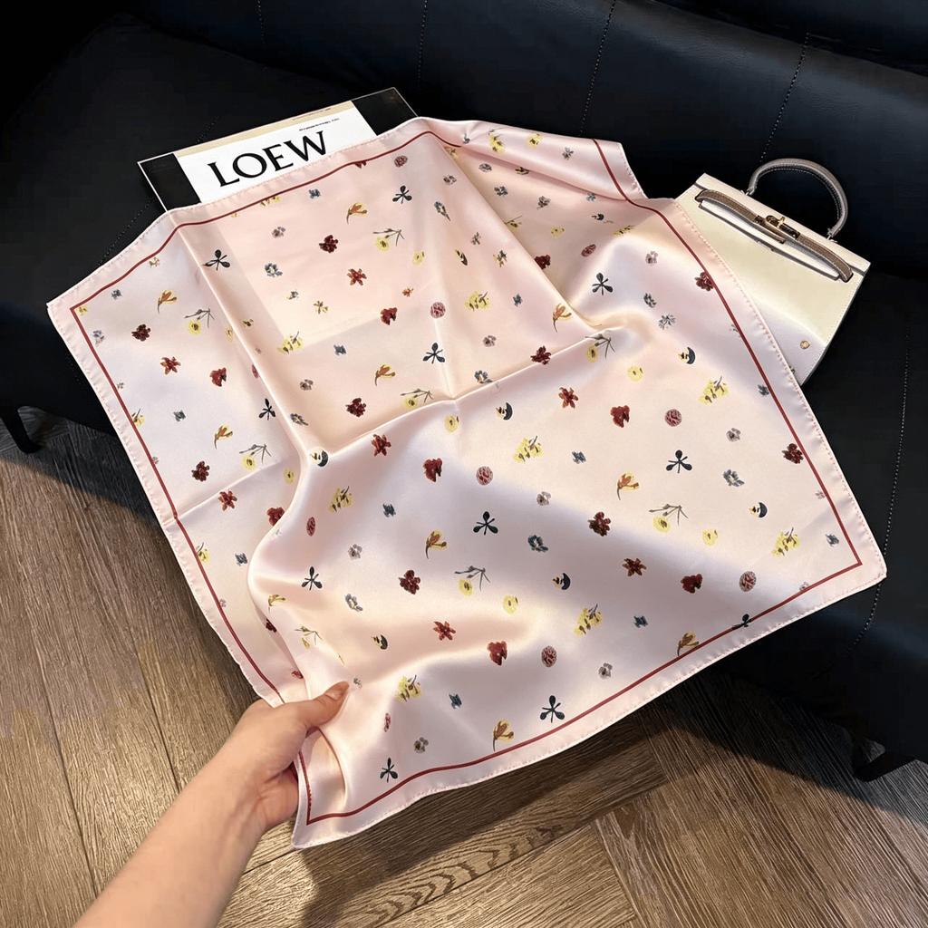 Lao Qian Feng Coffee Color Cashew Nut Silk Scarf Headscarf Versatile Neck Square Scarf Premium Sense Female Foreign Style Decorative Scarf Scarf