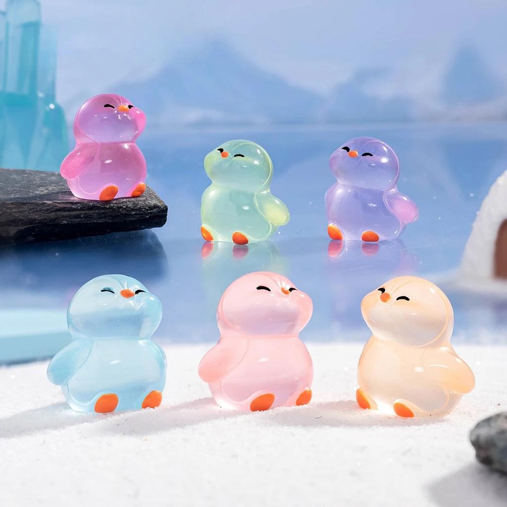6Pcs Cute Mini Realistic Luminous Penguin Miniatures Figurines Resin Crafts Car Room Tabletop Gardening Ornaments Decoration
