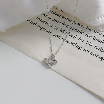 Colar Borboleta com Design Avançado e Estilo Diário Versátil, Corrente Clavicular Feminina Fresca e Artística