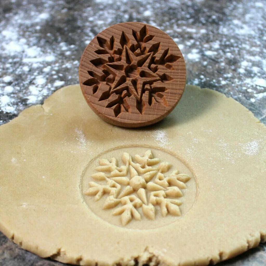 Holz Ausstechform Ausstecher Kekse Stempel Niedlicher Tannenzapfen Blume 3D Kuchen Prägeform Lebkuchen Gebäck- und Backzubehör