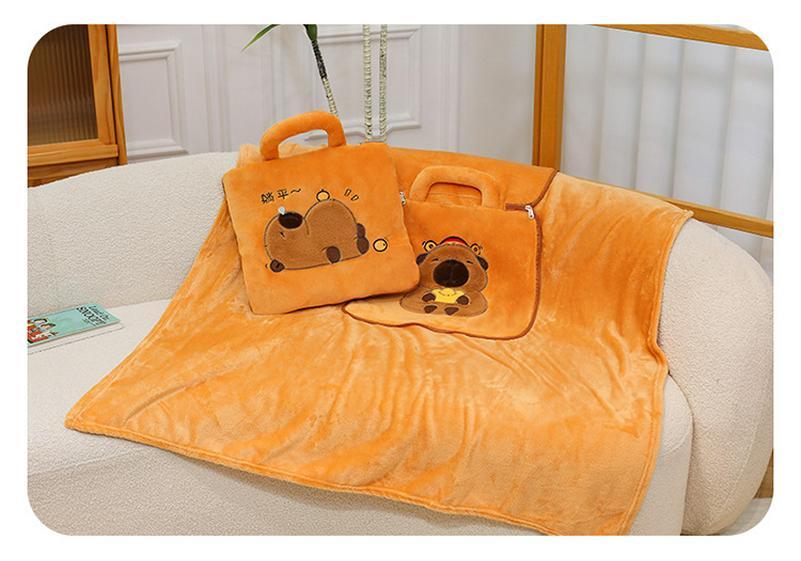 Capybara 2-in-1 Folding Cushion & Blanket