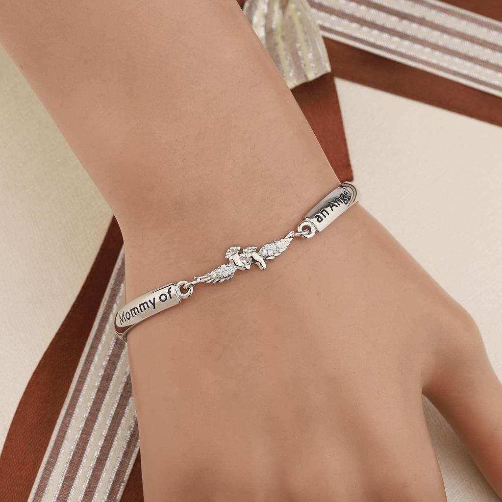 Angel Wings Baby Footprint Engraved Bracelet - Perfect Gift for Mom