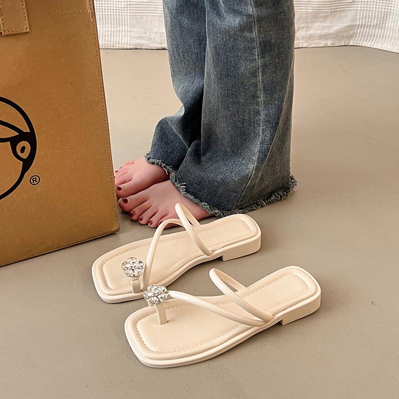 Flat-bottomed rhinestone temperament cover toe cool slippers shoes wear new summer pearl sandals