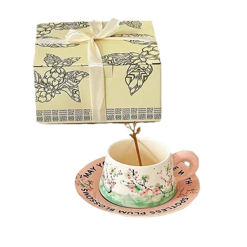 Light Luxury Retro Coffee Cup and Saucer Set Gift Box Couple Housewarming Gift Mug Birthday Gift Ceramic