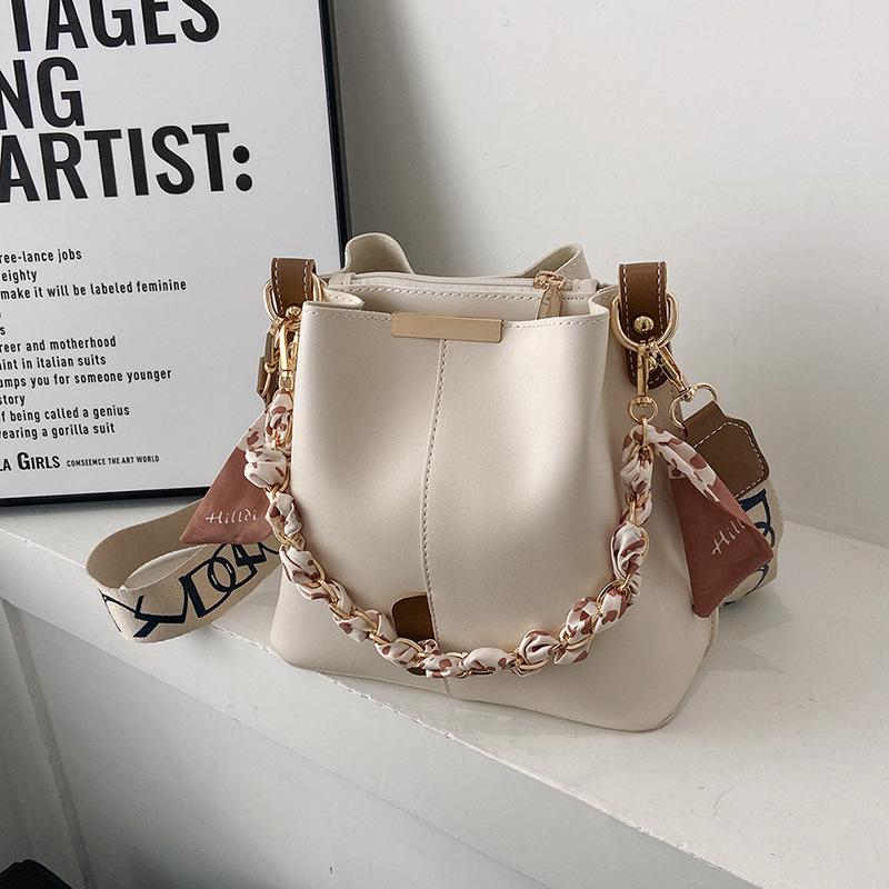

Elegant Women s Versatile Texture Bucket Bag - Simple, Fashionable Crossbody & Shoulder Design белый