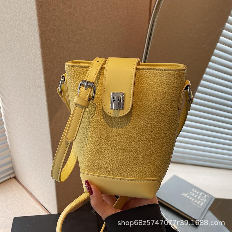Foreign Style Ins Versatile Bucket Small Bag Women's 2025 New Summer Niche Design Mobile Phone Bag Shoulder Messenger Bag