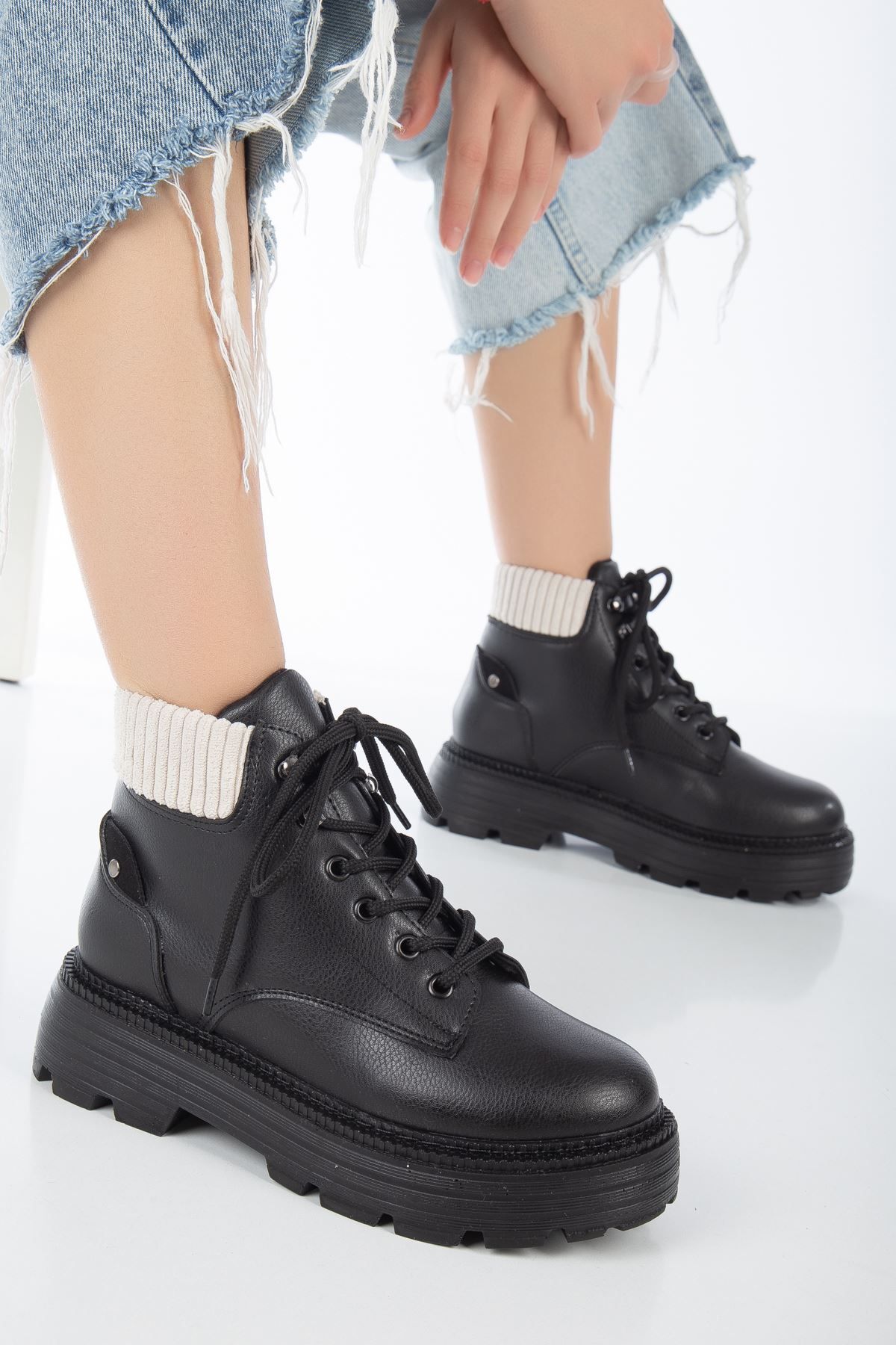 

Women Modern Stylish Fashion Black Skin Cat Lace Detail Women s Boots 36