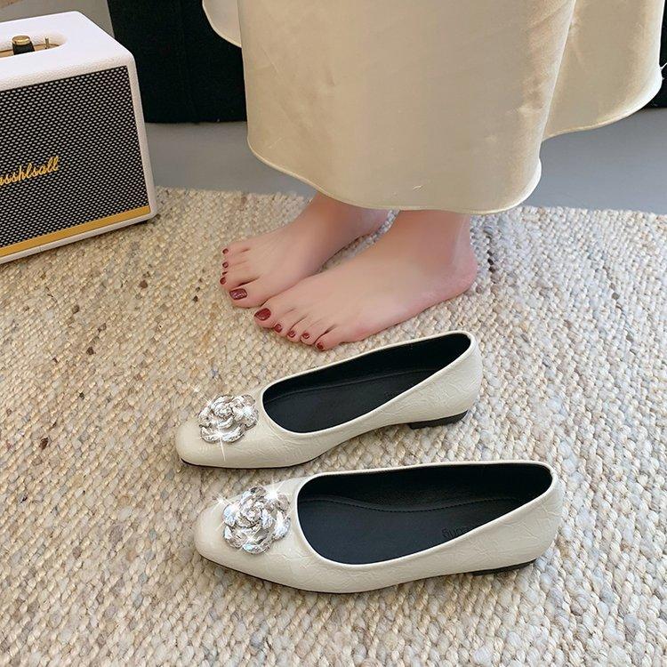 Spring new French Mary Jane shoes women's British style thick heel satin surface rhinestone flower style low heel shoes