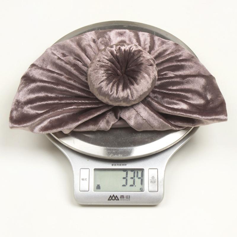 Autumn and winter baby new skin-friendly golden velvet hat, children's soft and delicate pullover hat, baby hat