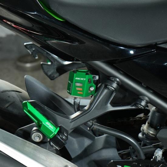 For Kawasaki Ninja 500 /KRT/SE 2024 Rear Brake Fluid Reservoir Cap Guard Cover