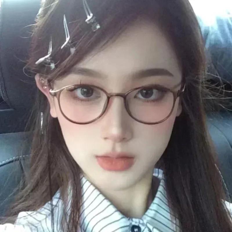 Ultra Light Small Frame Myopia Glasses Retro Artistic Anti Blue Light Glasses High Definition Transparent Short Sight Glasses