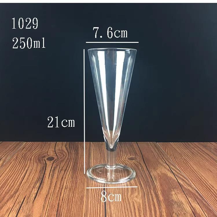 Transparente Acryl-Cocktailgläser - Martini, Margarita, Dreieckig, Hoher Stiel, Bar- & KTV-Stile