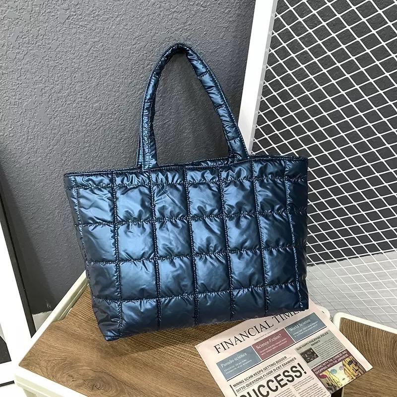 

Нейлоновый Водонепроницаемый Крупная Сетка Мягкий Высокой Вместимости Наплечный!Сумка для женщин 2025 Хит Зима Короткая ручка Стеганые Сумки Черный